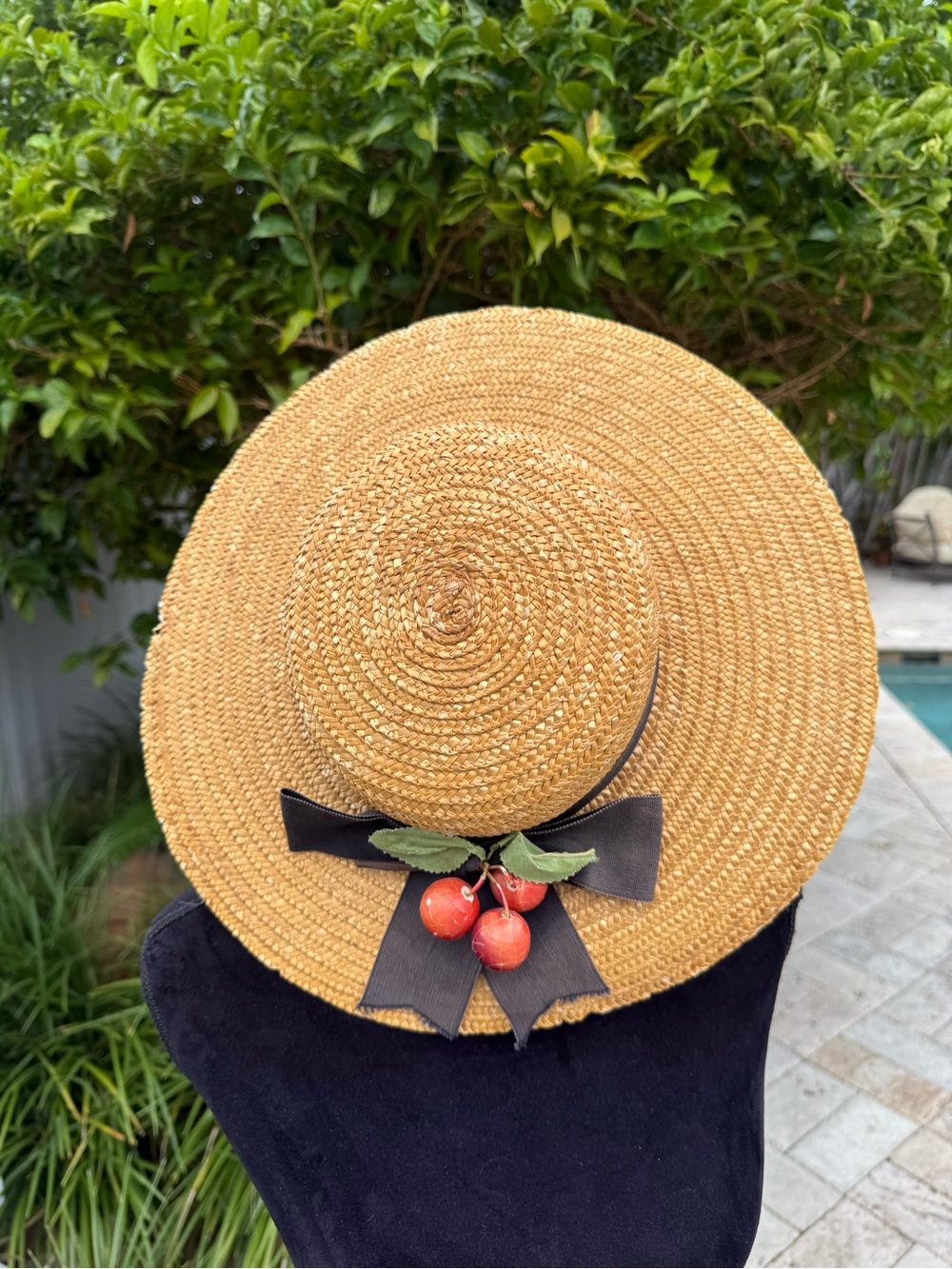 👒 Vintage-Style Wide-Brim Straw Boater Hat with Cherry Accent - Picture 1 of 9